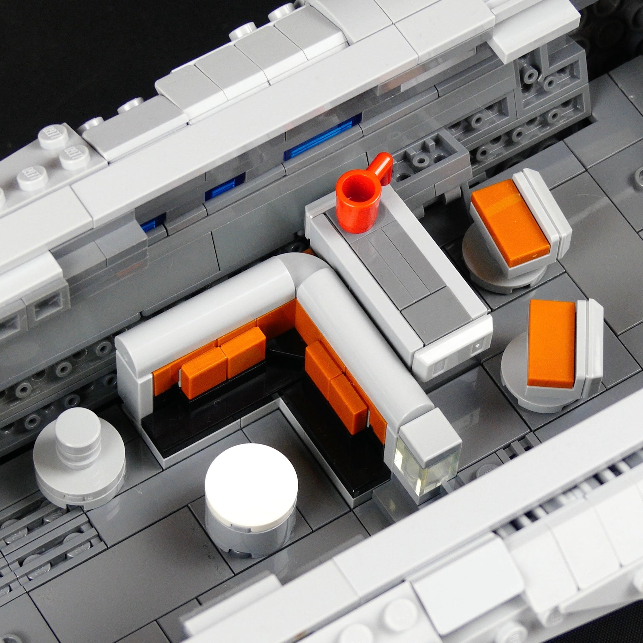 Stinger Mantis - Play Scale — BrickVault