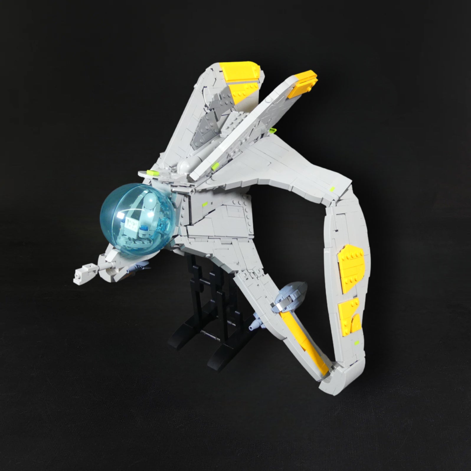 Umbaran Starfighter - Minifig Scale — BrickVault