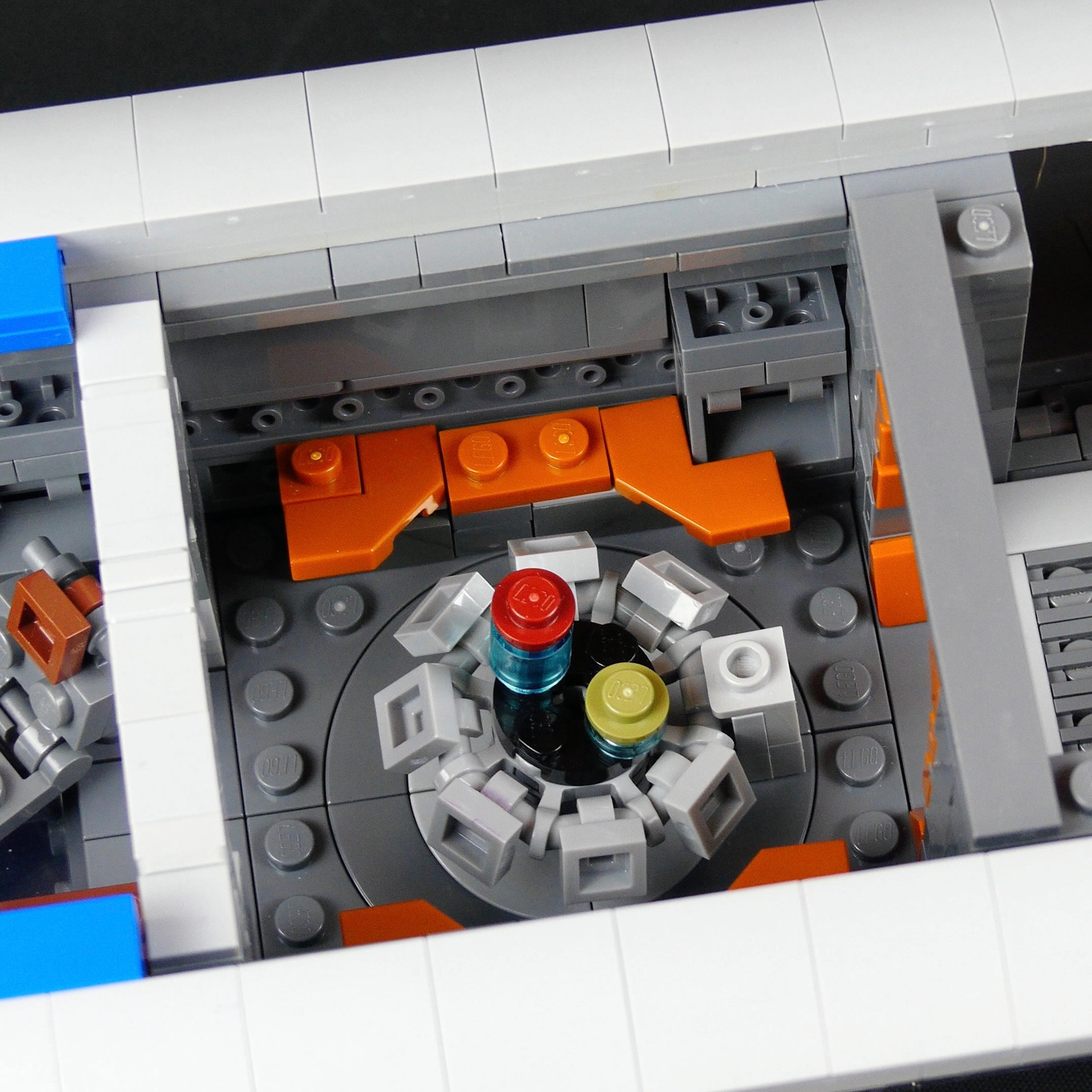 Stinger Mantis - Play Scale — BrickVault