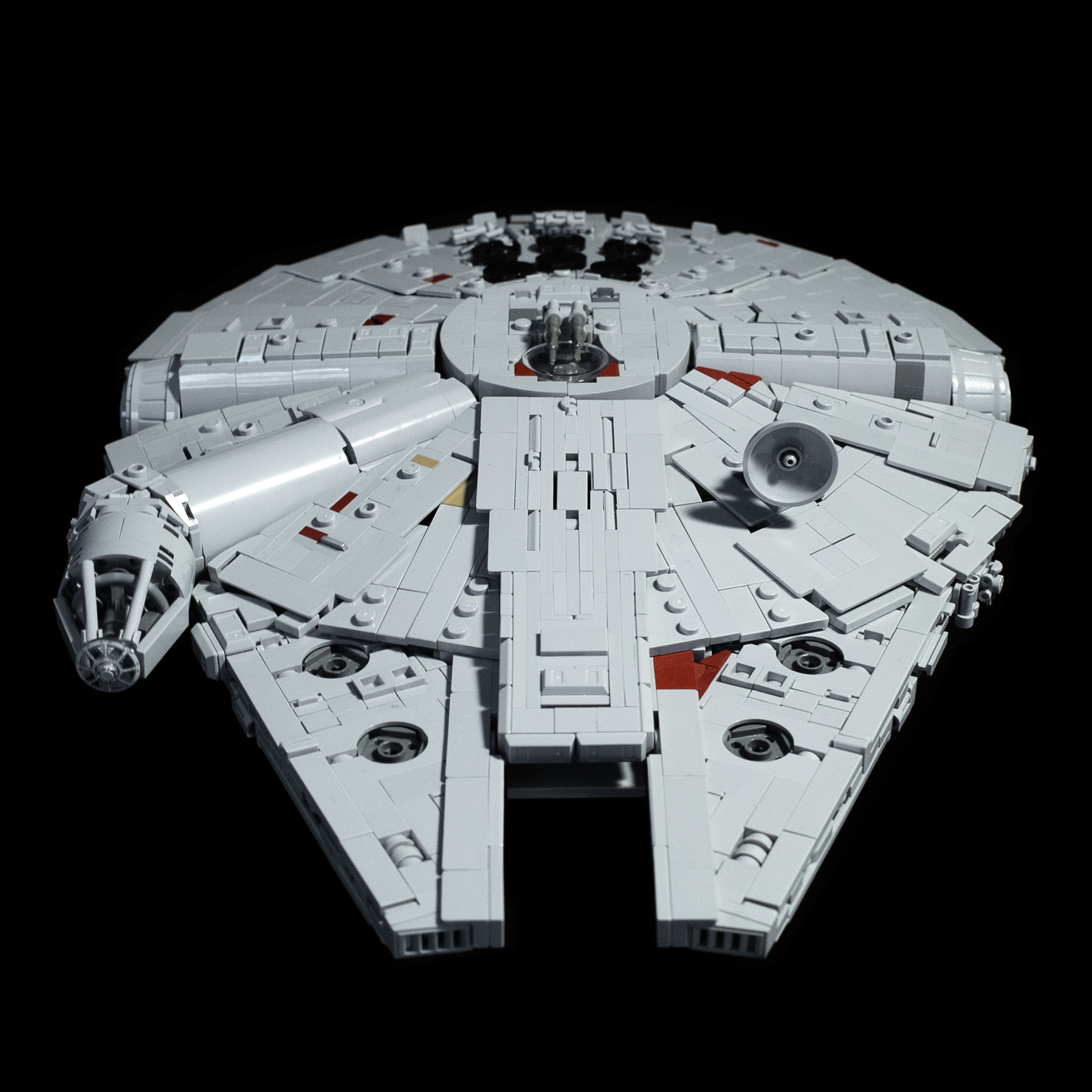 Millennium Falcon - Midi Scale — BrickVault