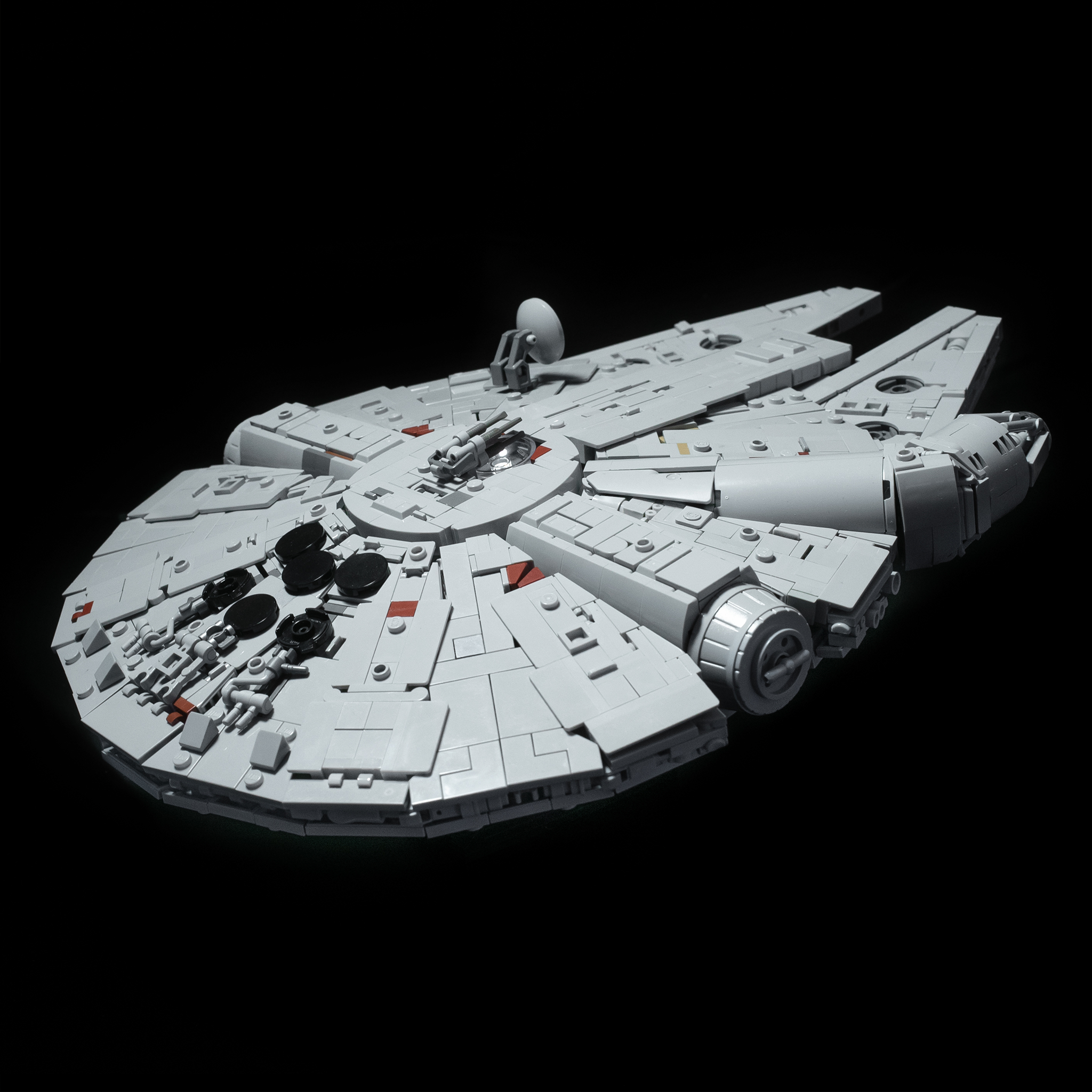 Millennium Falcon - Midi Scale — BrickVault