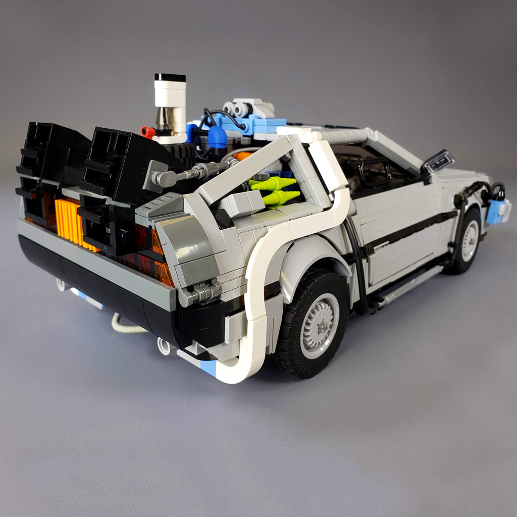 UCS DeLorean Time Machine— Brick Vault