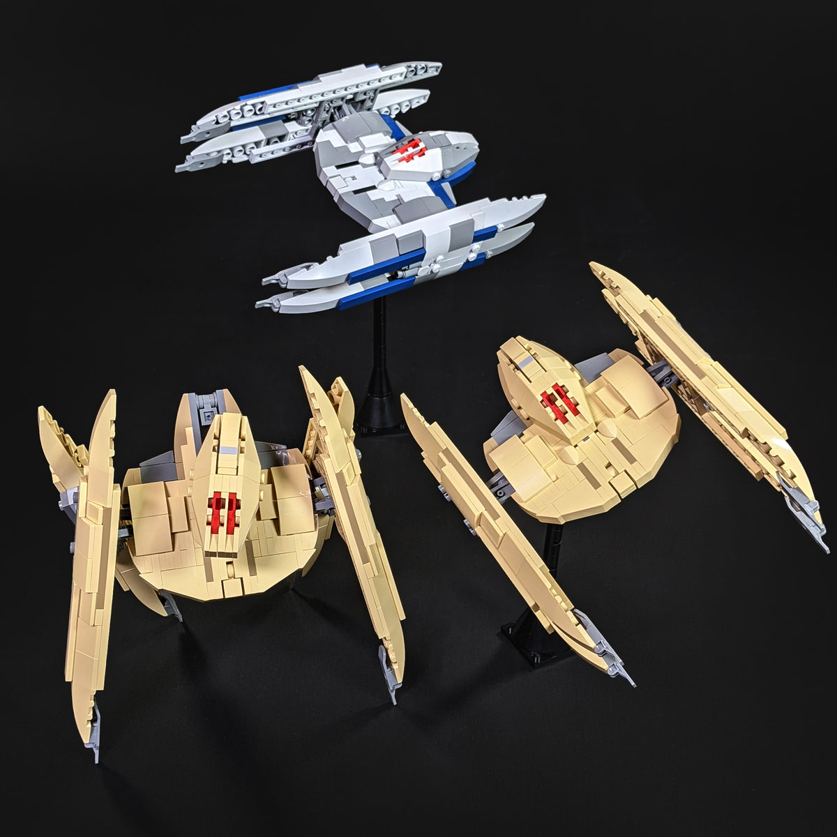 Vulture Droid Minifig Scale