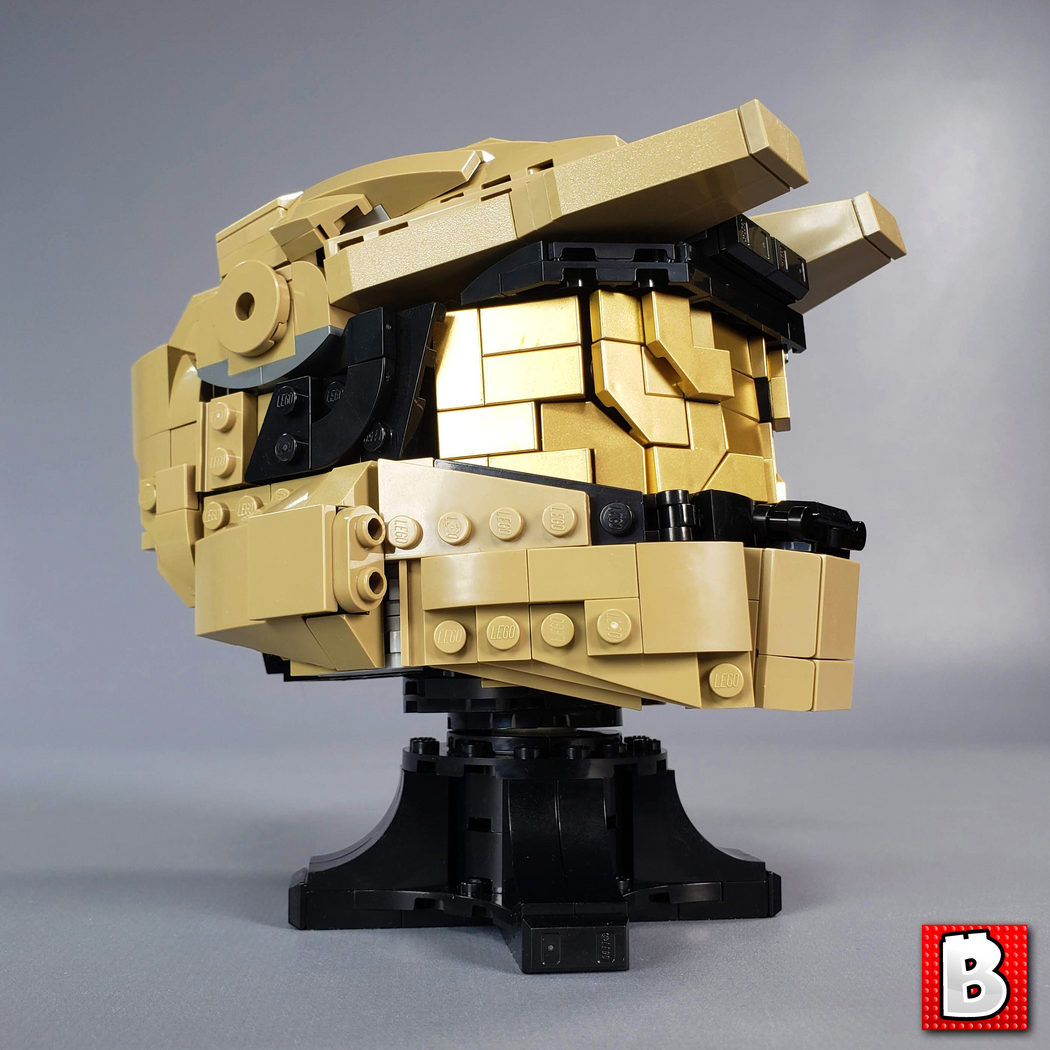 Master Chief Helmet Brick Vault